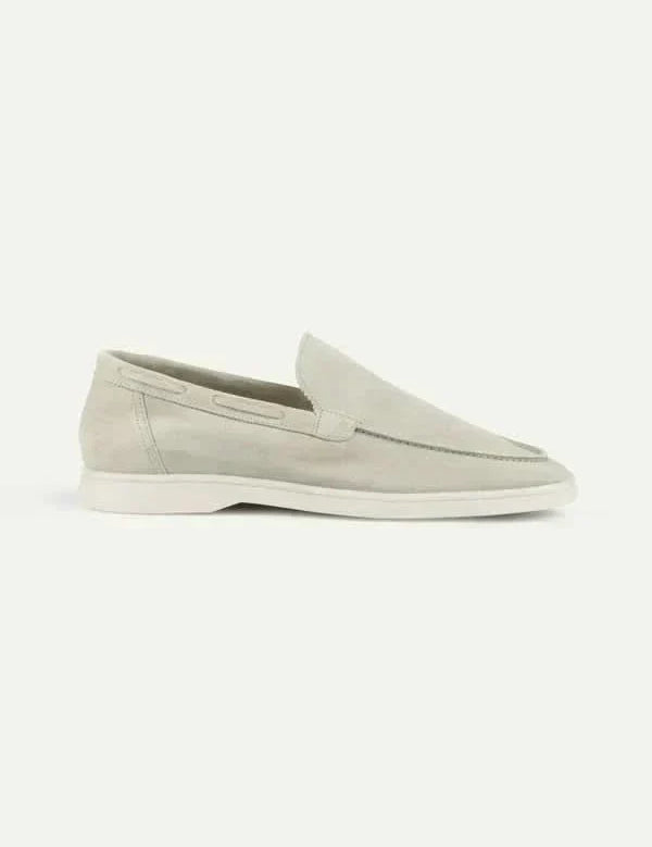 montacourloafercreme2_46fa55ae-202b-486f-a25c-95f9343cf5ec.webp